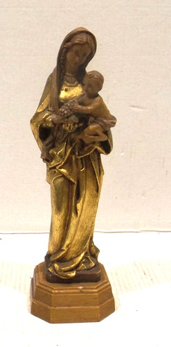 Schöne kleine lourdes madonna - lourdes,